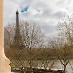 Sur Les Quais * Paris