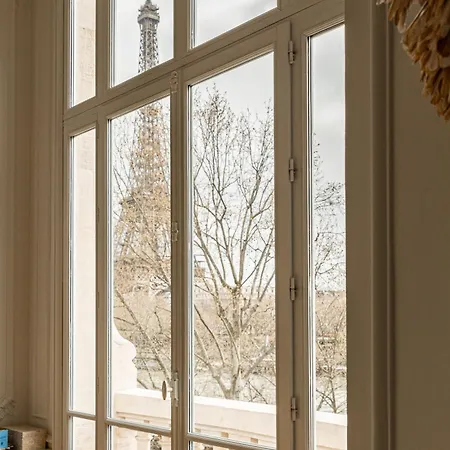 Sur Les Quais Apartment