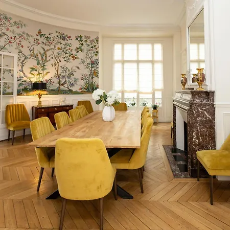 Sur Les Quais דירה